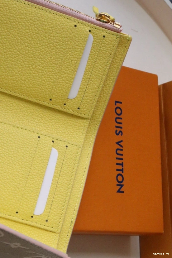 WIS VICTORINE Vuitton Louis Wallet 0819
